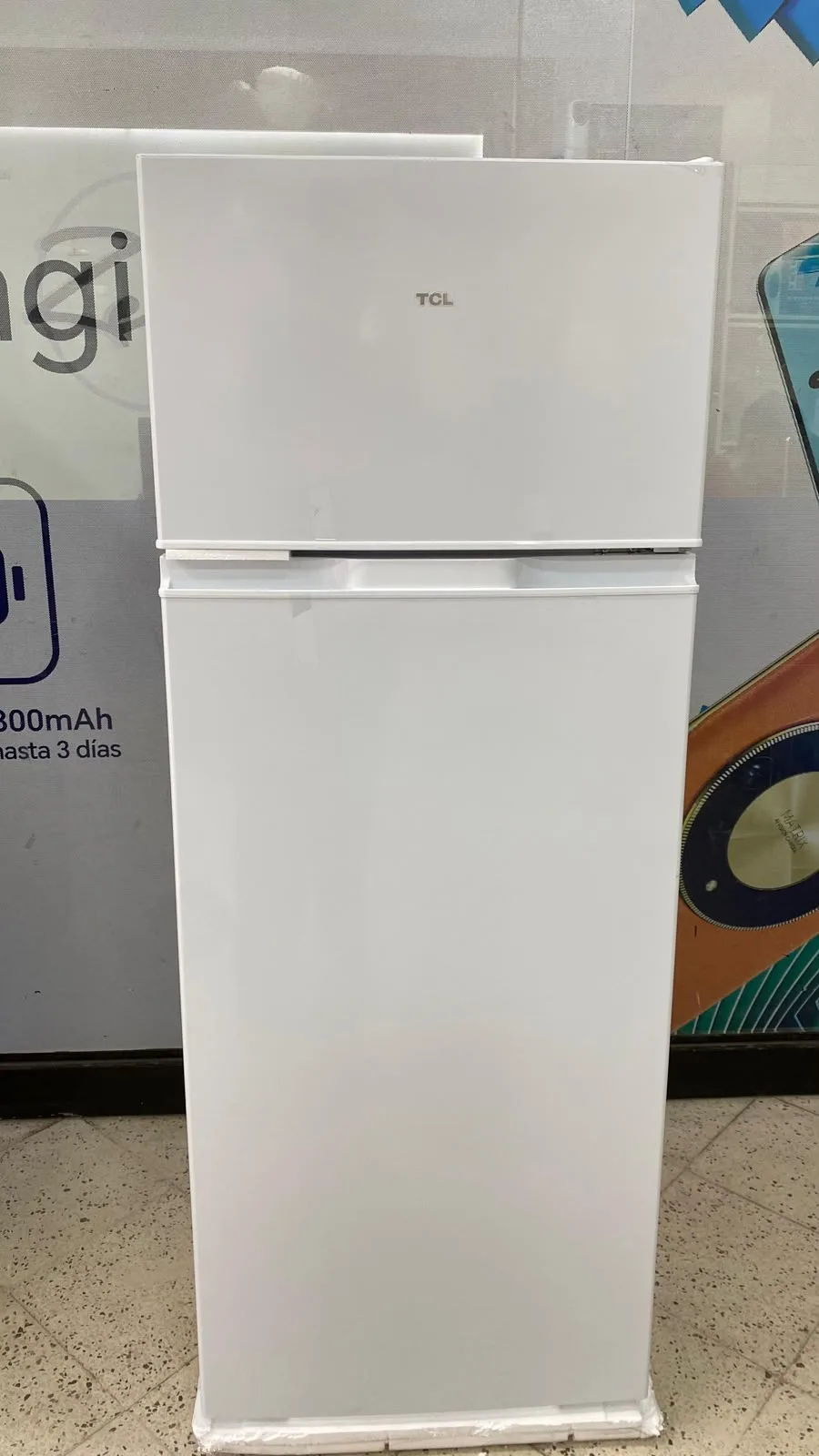 TCL Heladera F210TM FRIO HUMEDO 2PUERTAS 300L Blanco